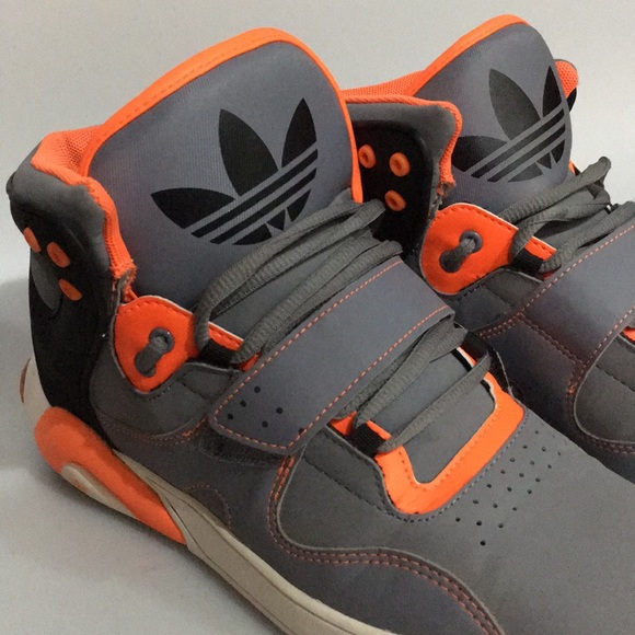 Adidas Roundhouse Mid • Sz 5 👟 - Picture 5 of 7